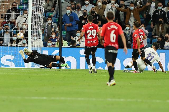 雷霆力克卫冕冠军豪取15连胜 鹈鹕轻取奇才