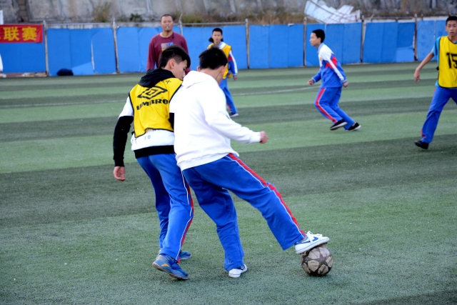 NBA新赛季大势：西部竞争"地狱模式" 东部混战